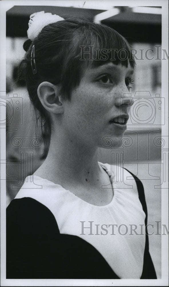 1978 Press Photo Connie Urich, Gymnast from Colorado, ready for performance - Historic Images