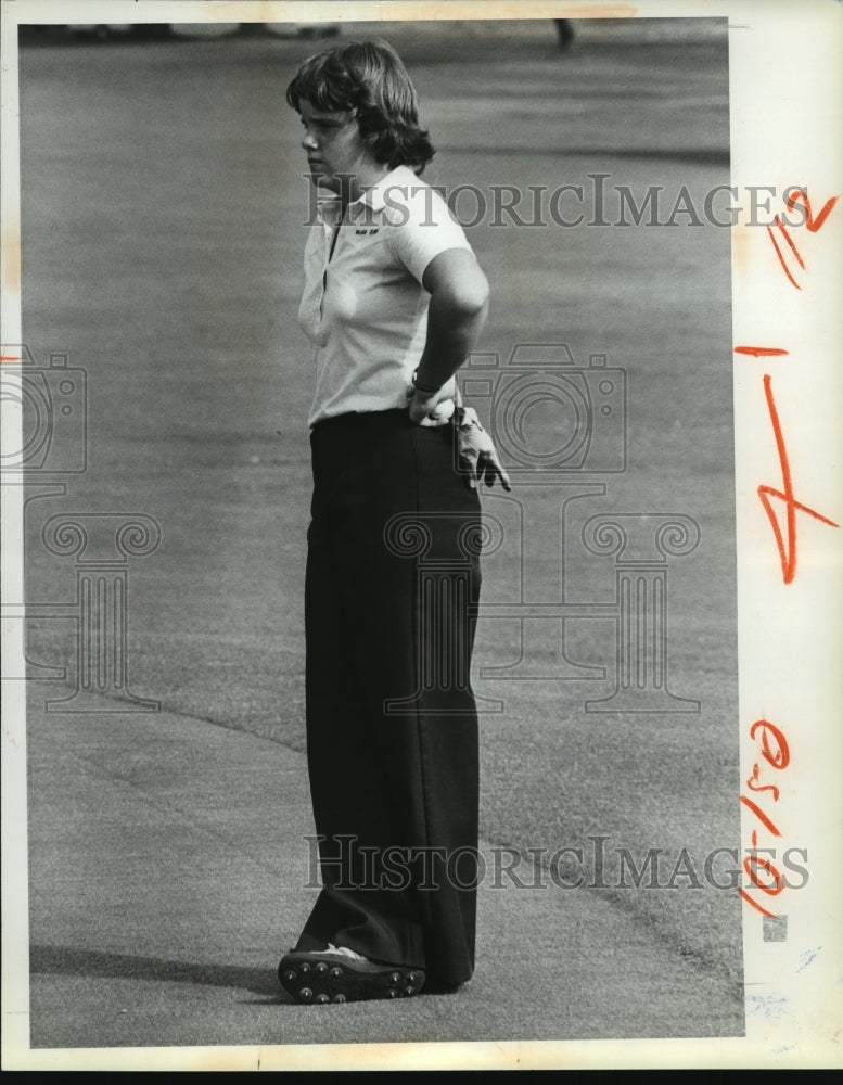 1979 Press Photo Golfer Theresa Schreck Watching and Waiting - sps14369 - Historic Images