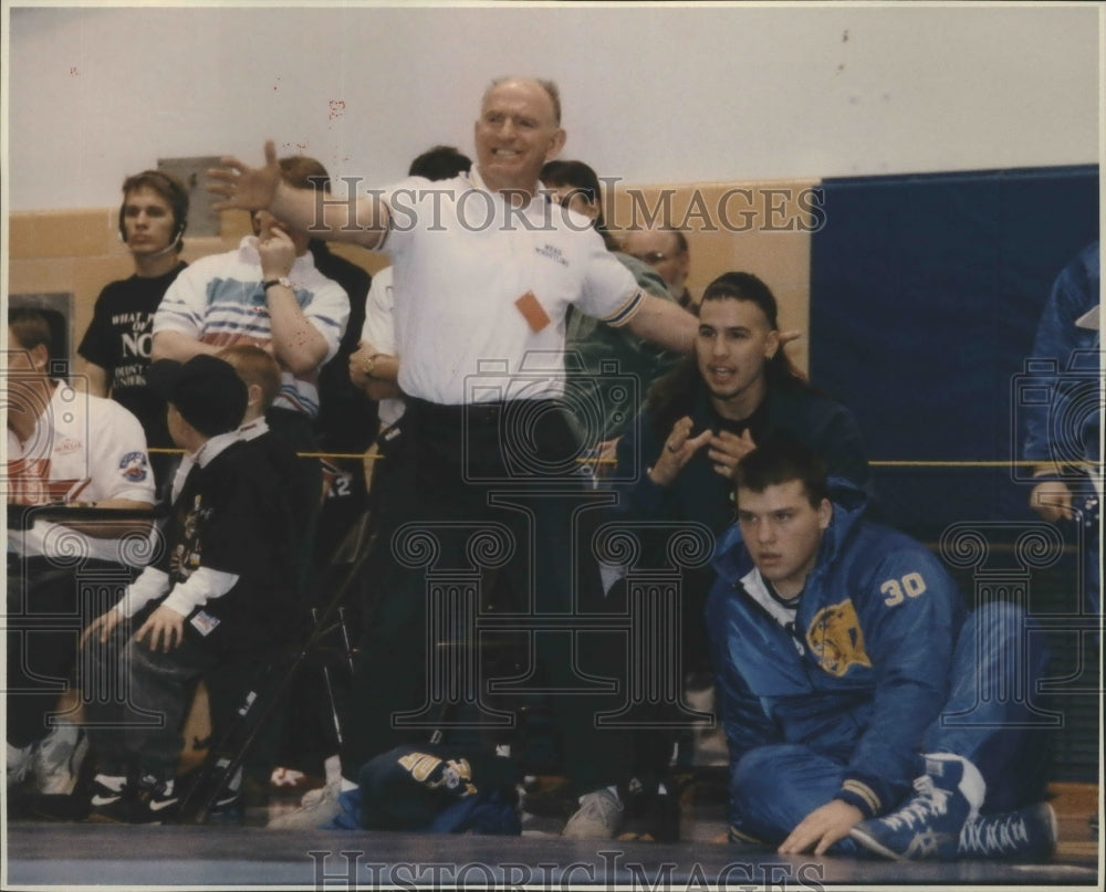 1993 Press Photo Wrestling coach Cash Stone of Mead High - sps14854-Historic Images