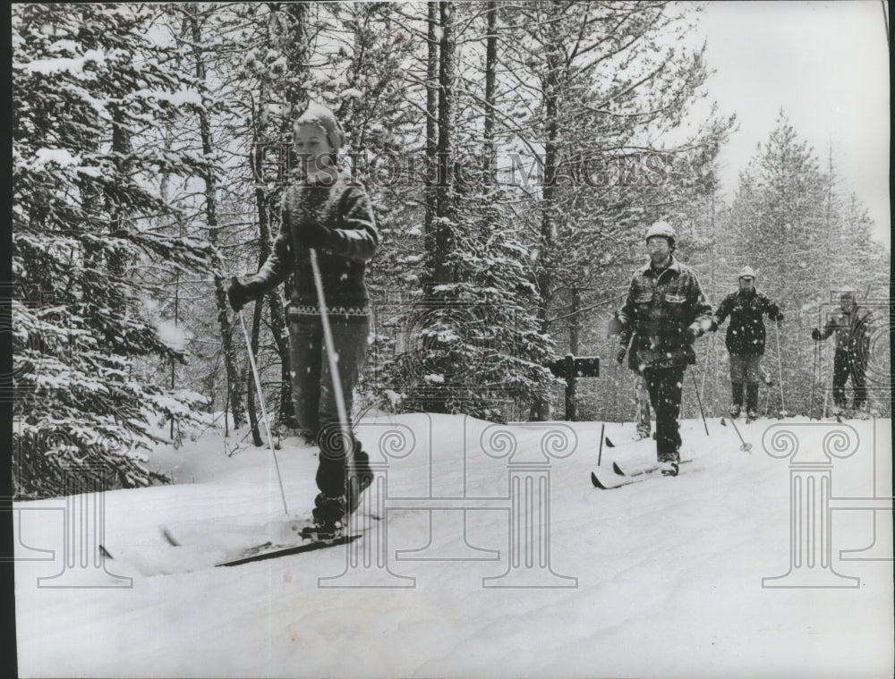 1976 Press Photo Cross-Country Skiers in Snowy Montana Terrain - sps14981 - Historic Images