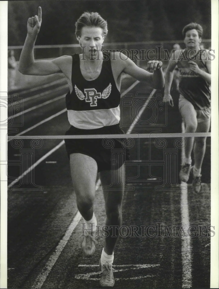 1989 Press Photo Post Falls runner Andy Von Beckerath wins an 80-meter race-Historic Images