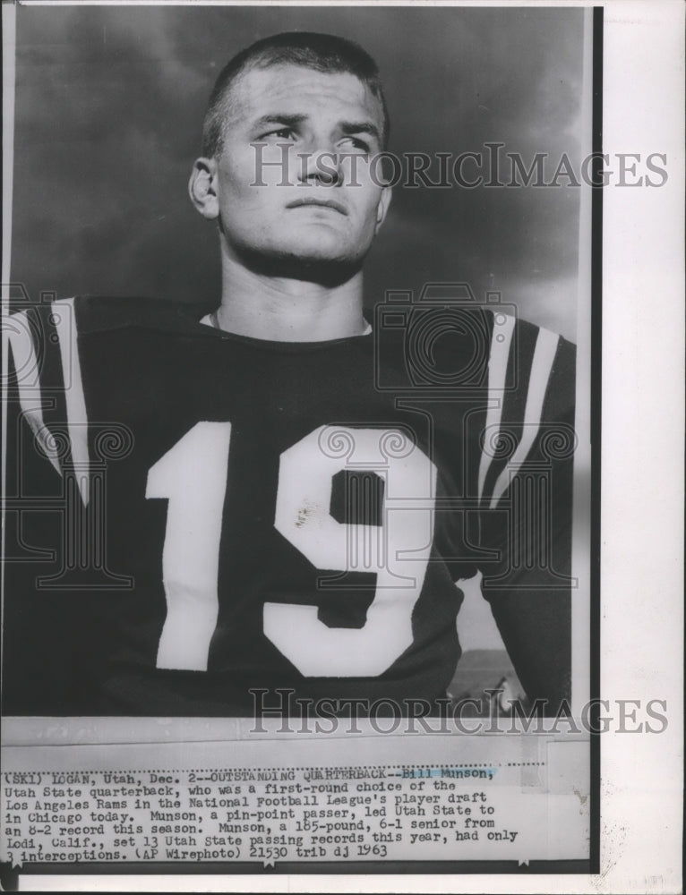 1963 Press Photo Utah State Quarterback Bill Munson in Football Jersey - Historic Images