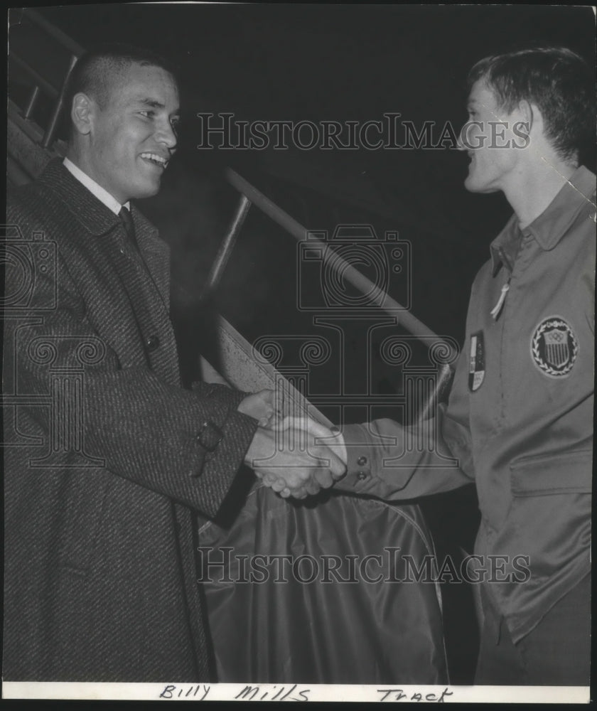 1974 Press Photo Track Runner Billy Mills Shaking Hands - sps16128- Historic Images