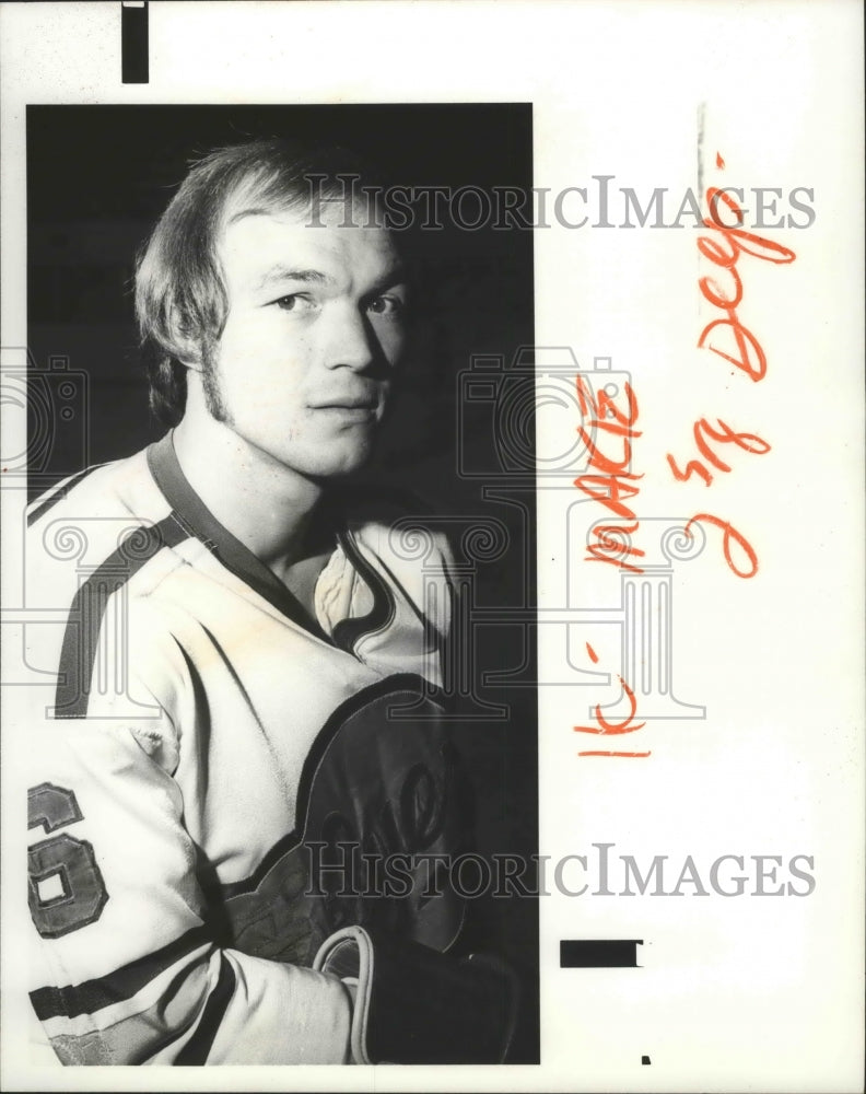 1975 Press Photo Hockey player John Rogers - sps16266 - Historic Images