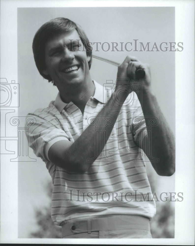 1984 Press Photo Golfer Bill Rogers After Swinging - sps16582- Historic Images