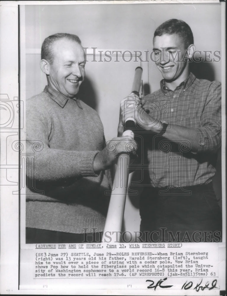 1963 Press Photo Track pole vaulter Brian Sternberg and his father Harold - Historic Images