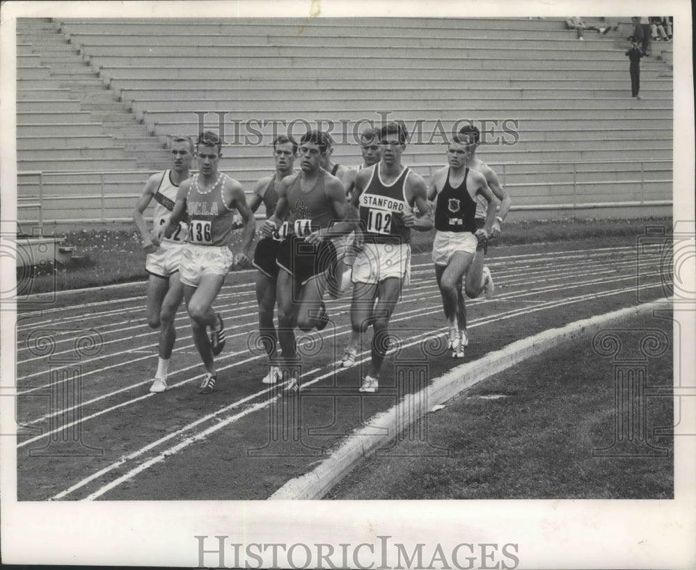 1985 Press Photo AAWU mile race led by UCLA&#39;s Bob Day, Oregon State and Stanford - Historic Images