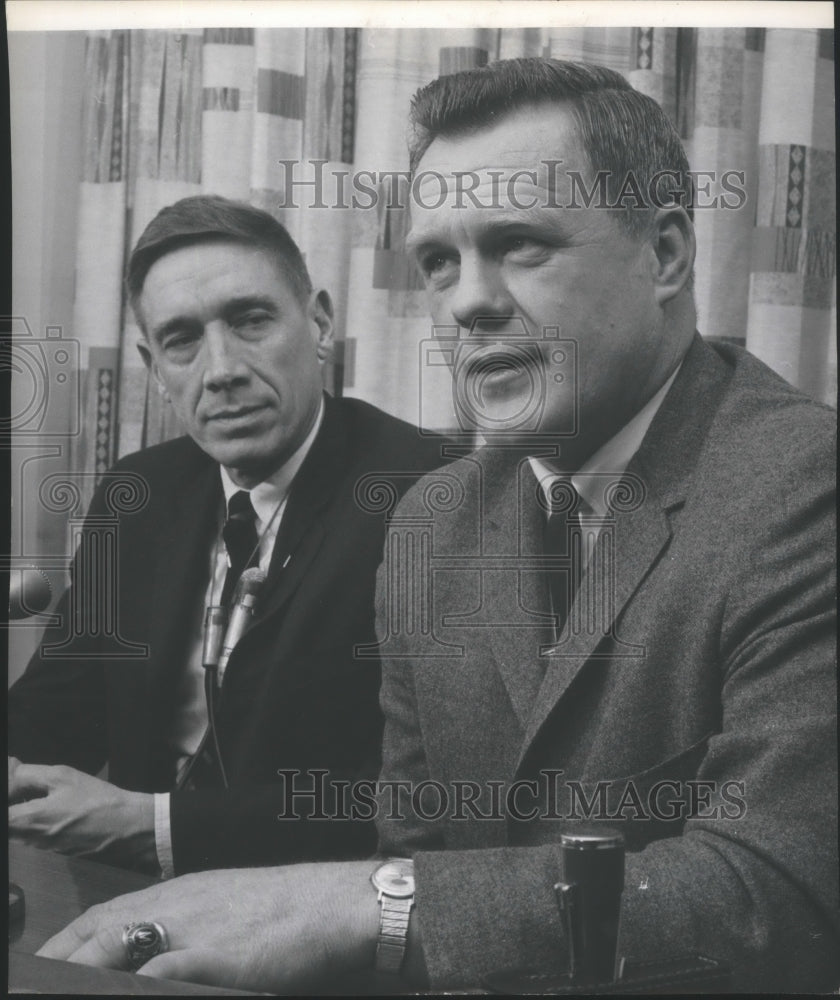 1968 Press Photo Jim Sweeney (right) - sps17051 - Historic Images