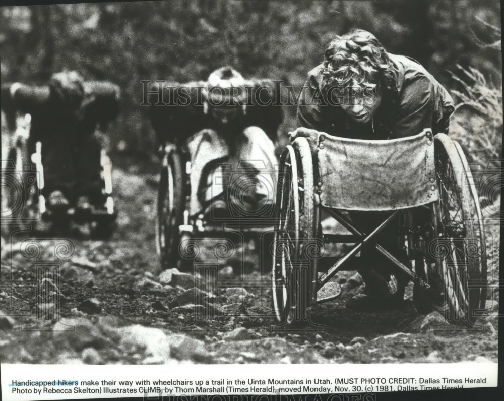 1981 Press Photo Handicapped hikers climb trail in the Uinta Mountains, Utah - Historic Images