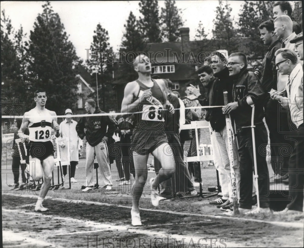 1965 Press Photo Loren McKnight, Whitworth College track,first to reach the tape- Historic Images