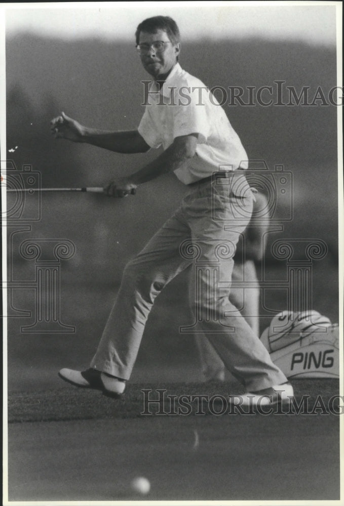 1989 Press Photo Professional golfer, Chris Mitchell - Historic Images