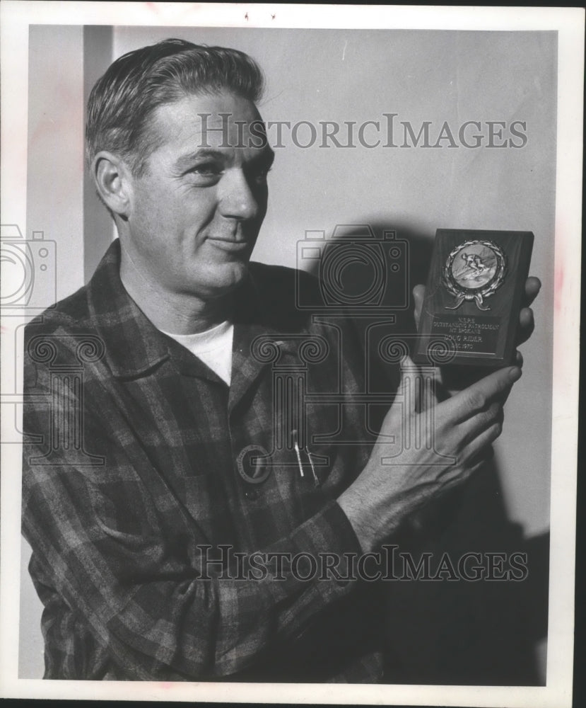 1971 Mount Spokane ski patrol award winner Douglas J. Rider - Historic Images