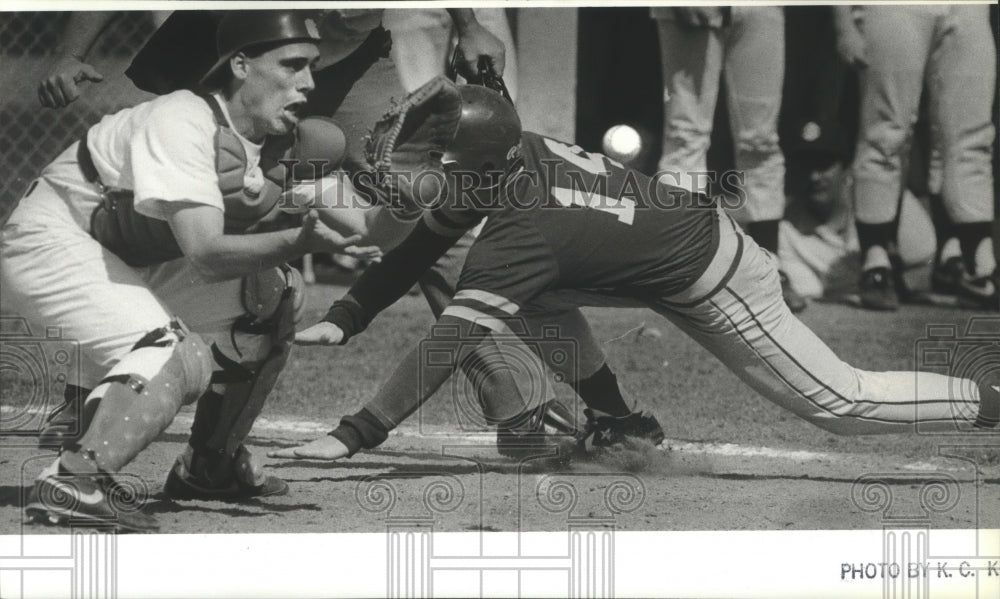 1989 Press Photo College Baseball Players Todd Anderson and Erik Jonson - Historic Images