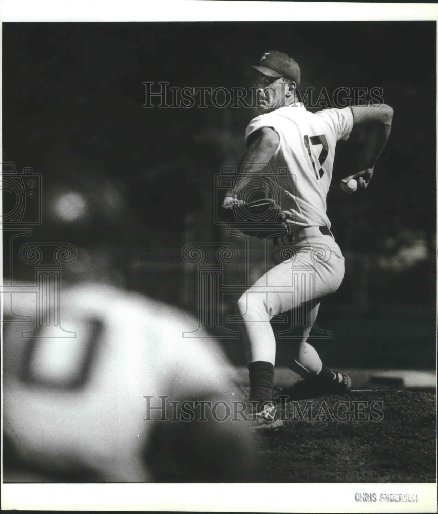 1993 Press Photo Jerrod Miller pitches the ball for Ferris baseball team-Historic Images