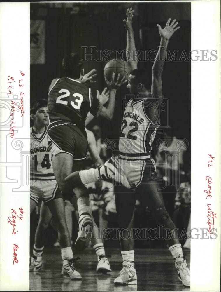 1989 Press Photo Basketball Rich Rasmussen drives past #22 George William - Historic Images