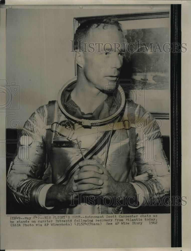 1962 Wire Photo Astronaut Scott Carpenter on the Intrepid after landing - Historic Images