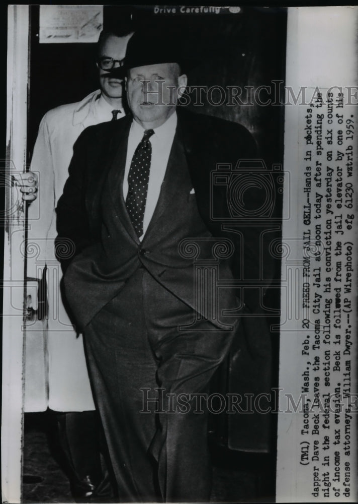 1959 Wire Photo Dave Beck, charged of tax evasion, leaves Tacoma City Jail - Historic Images