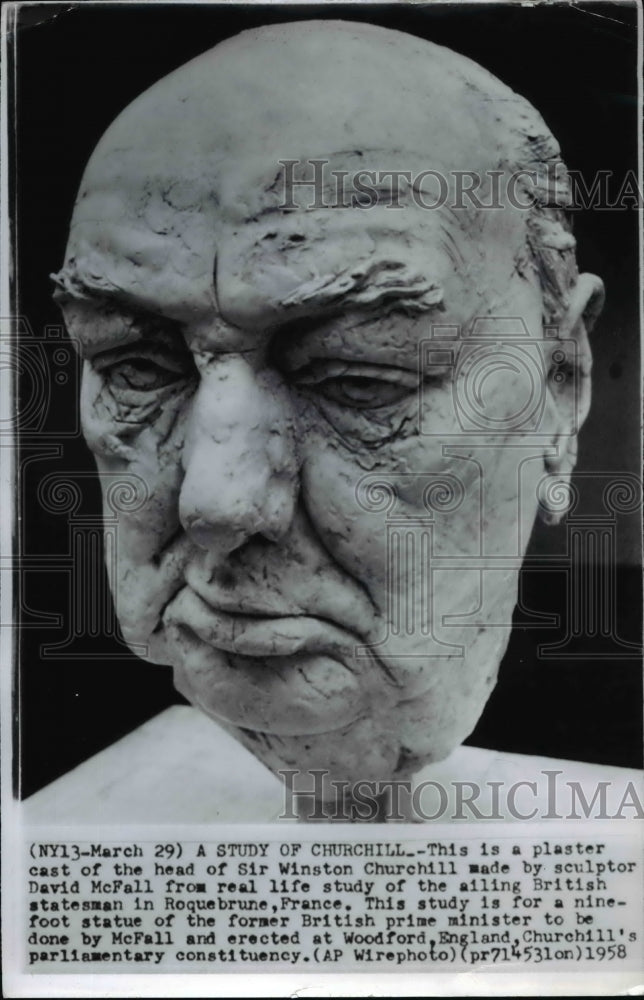 1958 Wire Photo Sir Winston Churchill&#39;s head plaster cast by sculptor McFall - Historic Images