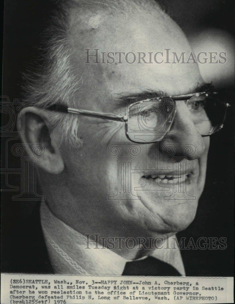 1976 Wire Photo John A. Cherberg smiles during victory party in Seattle - Historic Images