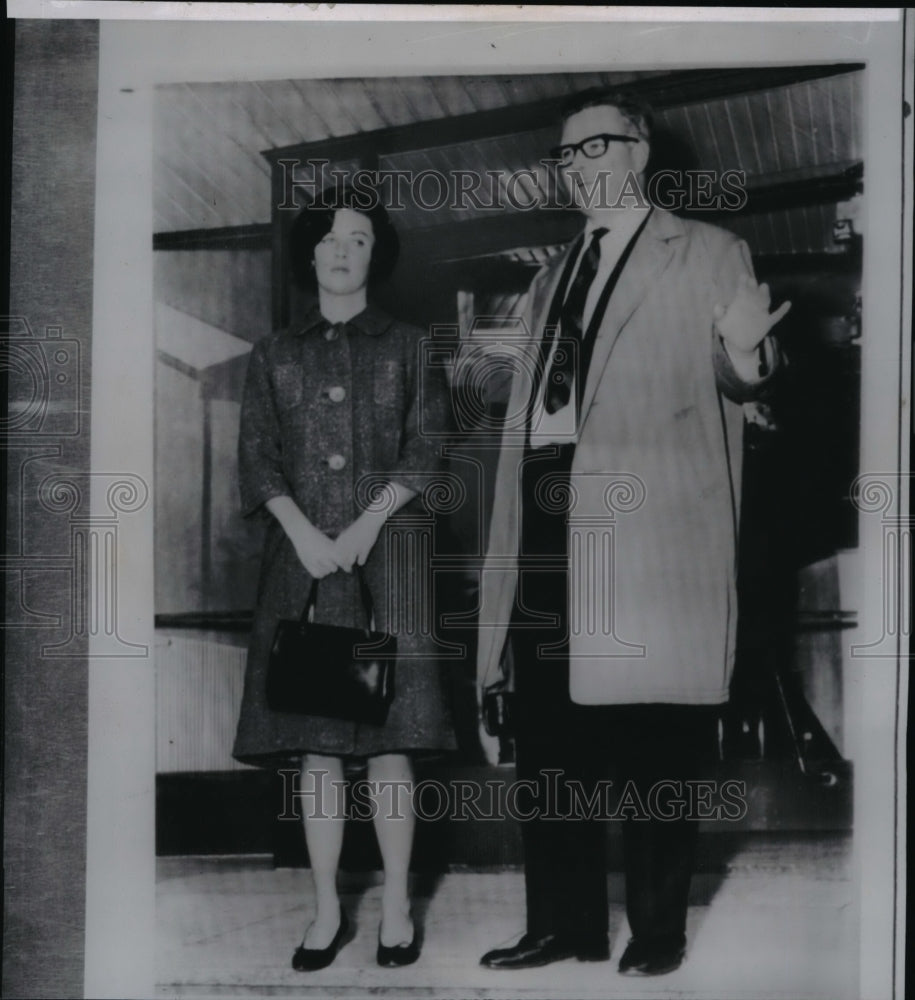 1963 Wire Photo Gamble Benedict Porumbeanu talks with her lawyer, Eugene Curti - Historic Images