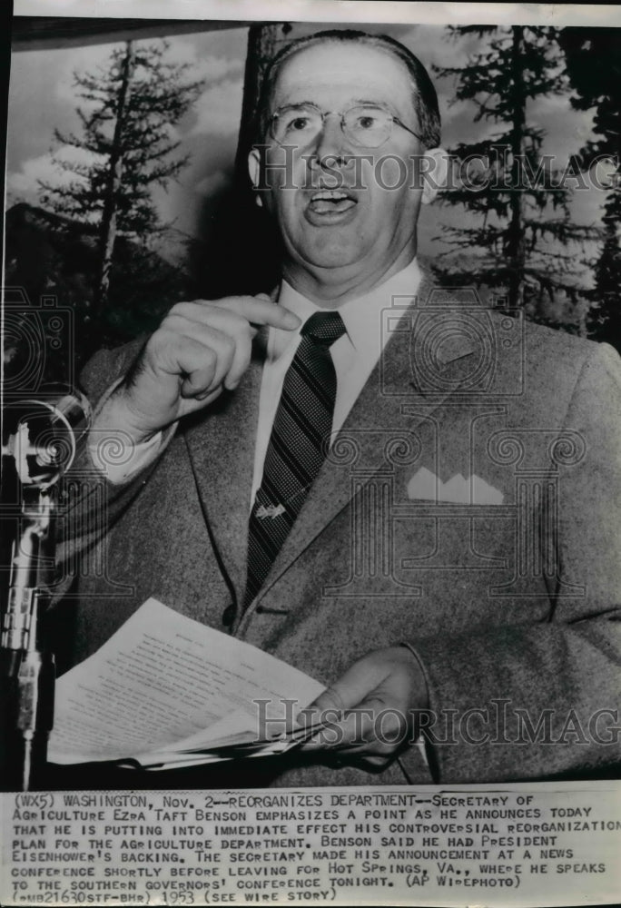 1953 Wire Photo Ezra Benson announces reorganization in Agriculture Department - Historic Images