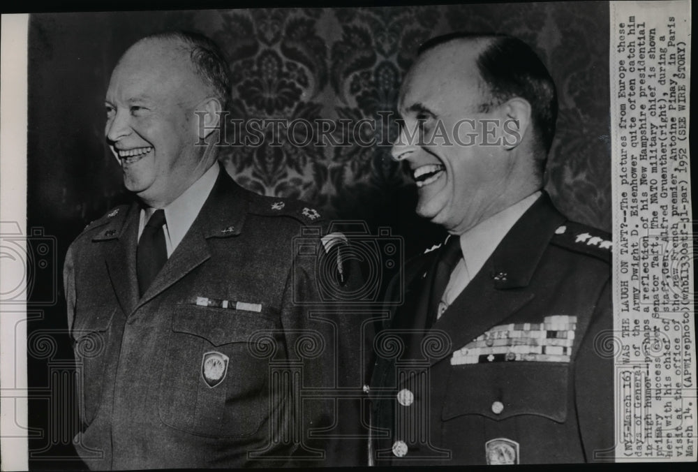 1952 Press Photo Gen. Dwight Eisenhower with Alfred Gruenther in Europe.-Historic Images