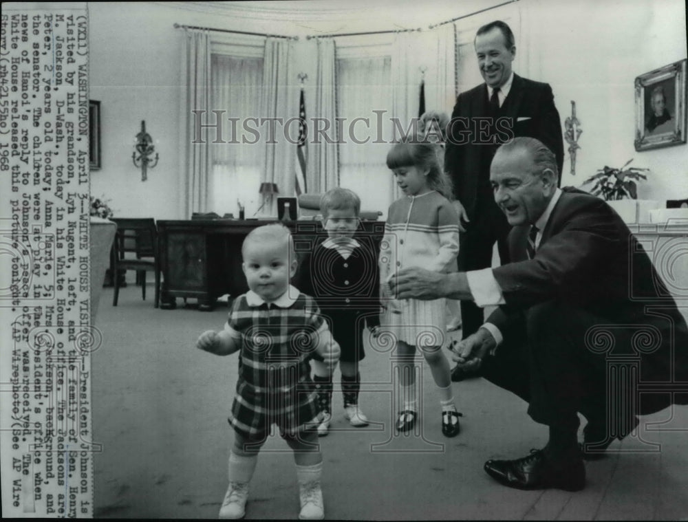 1968 Wire Photo President Johnson visited by Sen. Henry Jackson and family-Historic Images