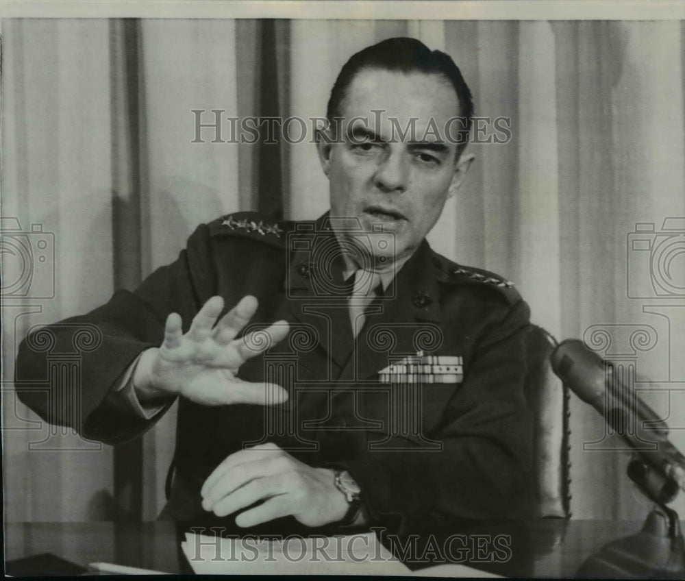 1966 Wire Photo Gen. Wallace Greene Jr. talking in news conference at Pentagon-Historic Images