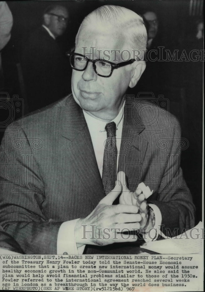 1967 Wire Photo Henry Fowler talking to the Senate House Economic subcommittee-Historic Images