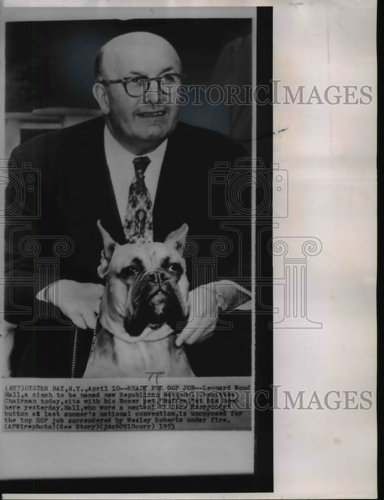 1953 Press Photo Leonard Wood Hall with his pet Boxer in Oyster Bay, N.Y.-Historic Images