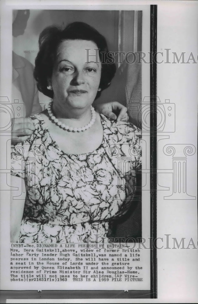 1963 Press Photo Mrs. Dora Gaitskell, widow of Hugh Gaitskell - spw02770-Historic Images