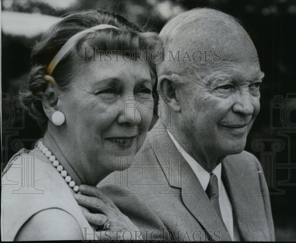 1966 Wire Photo Former President and Mrs. Eisenhower posing in Gettysburg, Pa.-Historic Images