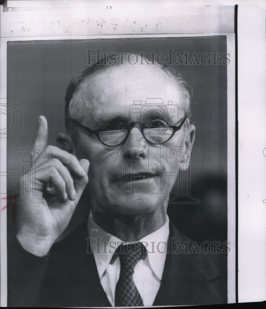 1963 Press Photo Lord Home addressing an annual conference in Brighton, England - Historic Images