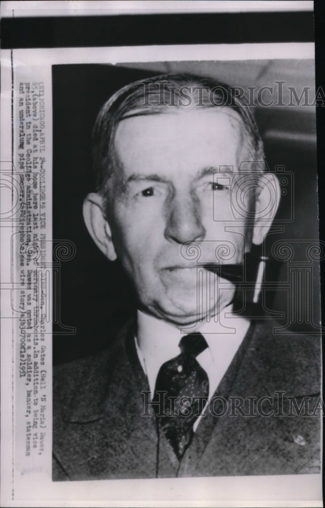 1951 Press Photo Gen. Charles Gates Dawes posing with pipe in his mouth - Historic Images