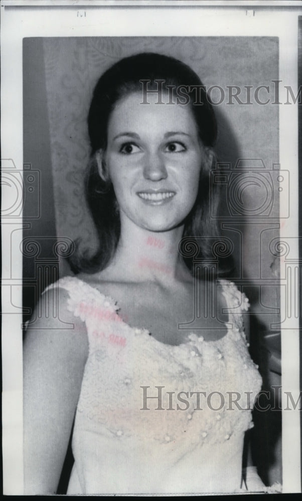 1968 Wire Photo 41st Shenandoah Apple Blossom Festival Queen Barbara Eisenhower-Historic Images