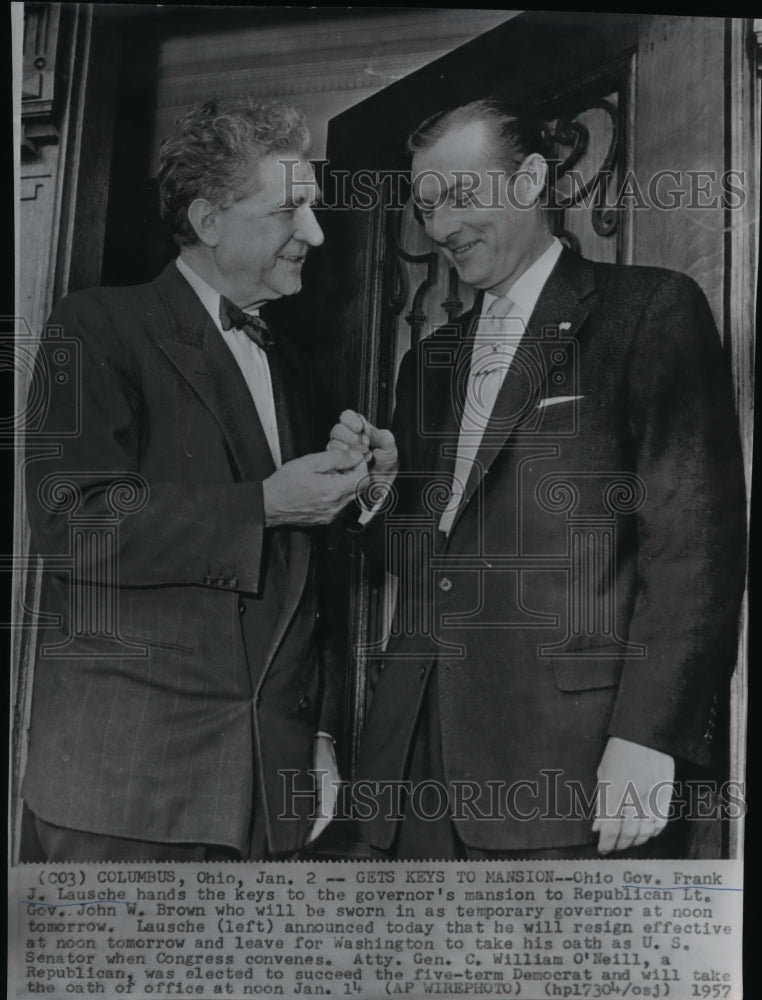 1957 Press Photo Ohio Gov. Frank J. Lausche hands the keys to Gov. John W. Brown - Historic Images