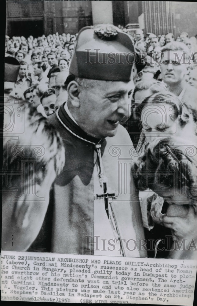 1951 Press Photo Archbishop Jozsef Mindszenty at St. Stephen&#39;s Basilica - Historic Images