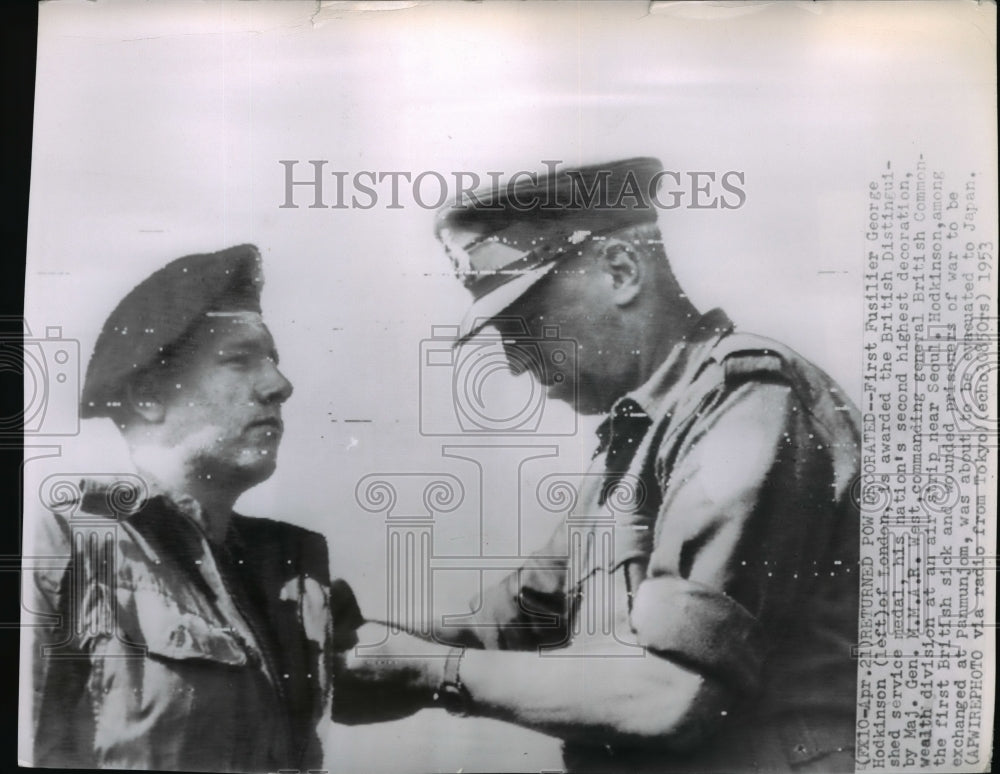 1953 Press Photo First Fusilier George Hodkinson of London awarded service medal - Historic Images