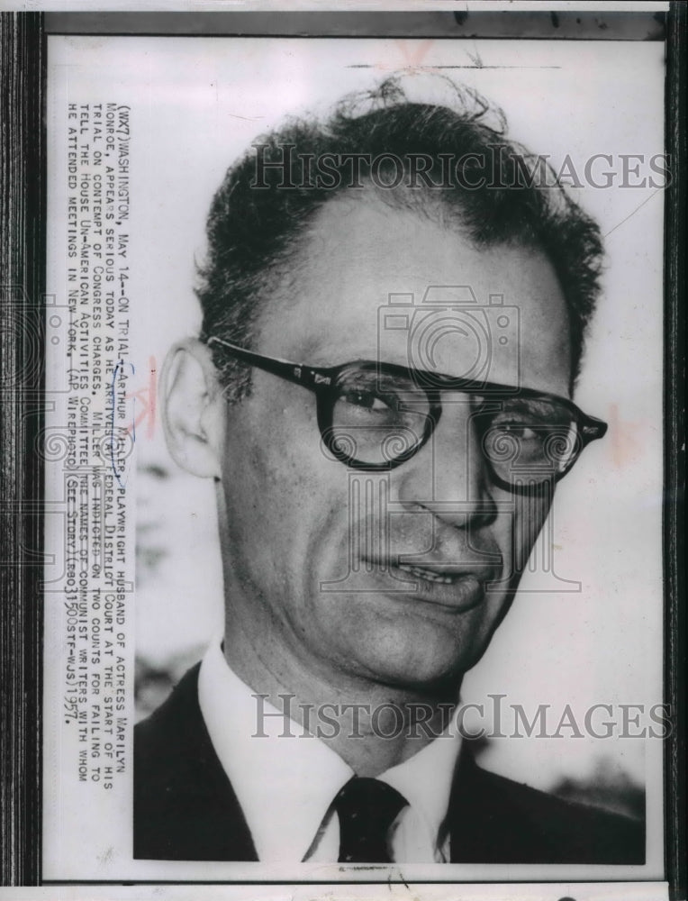 1957 Press Photo Playwright Arthur Miller appears at court for his trial - Historic Images