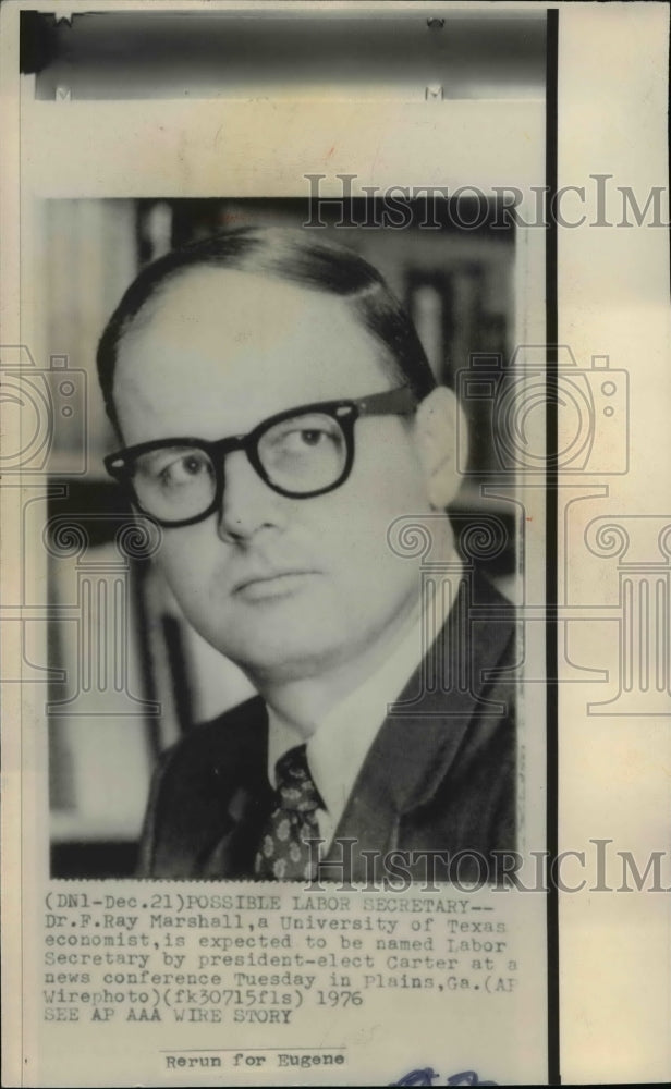 1976 Press Photo Dr. F. Ray Marshall, expected to be named Labor Secretary - Historic Images