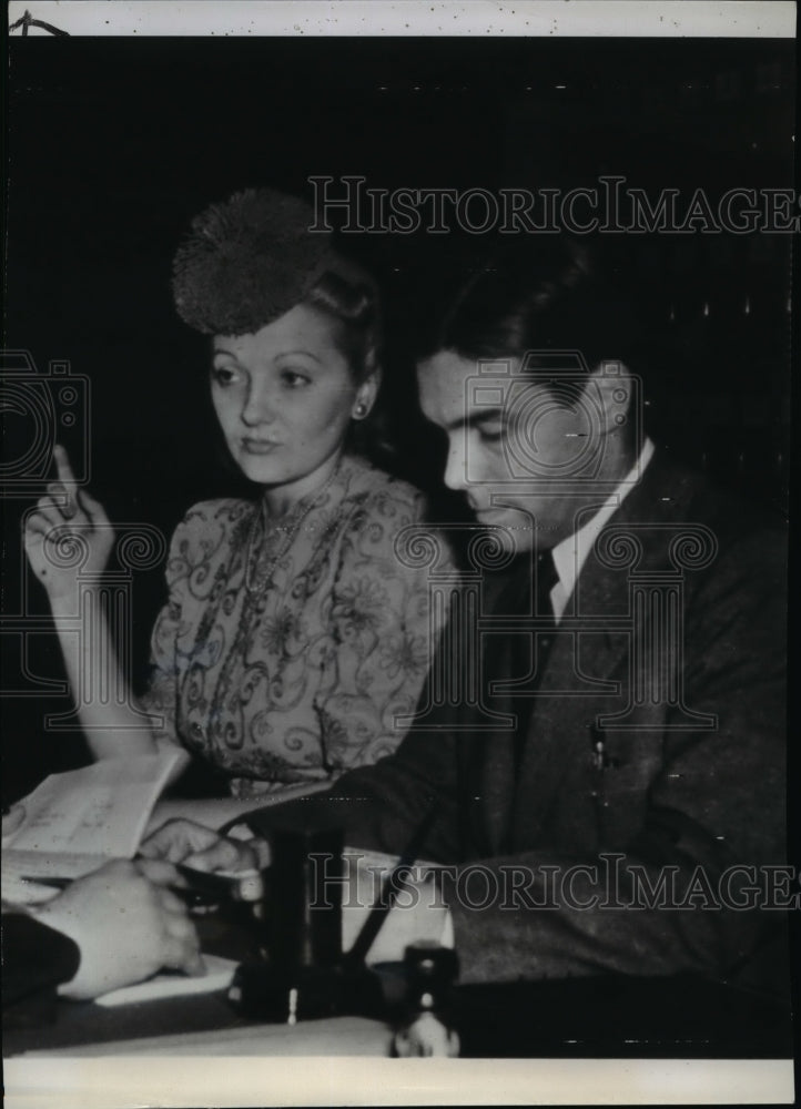 Press Photo Miss Martha Devine and Lawyer picking up marriage license - Historic Images