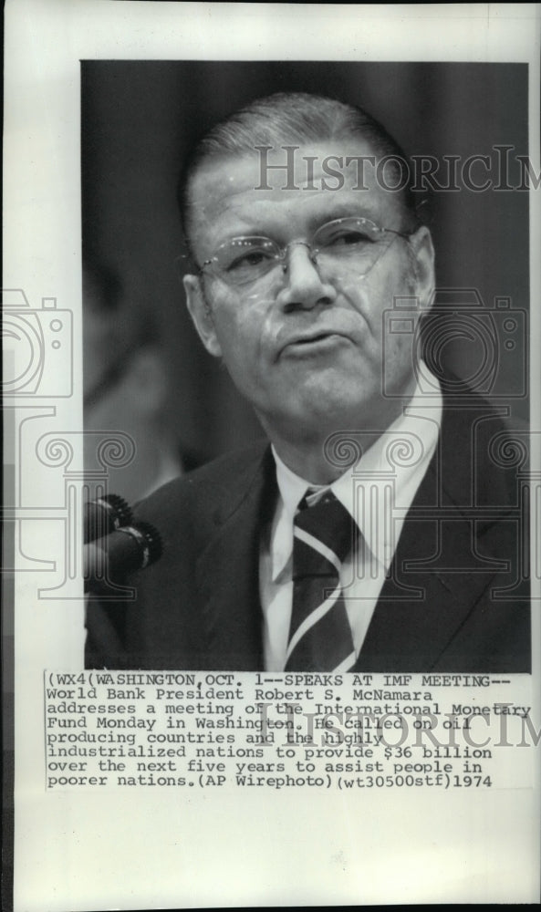 1974 Wire Photo World Bank President Robert S. McNamara speaking at a meeting.-Historic Images