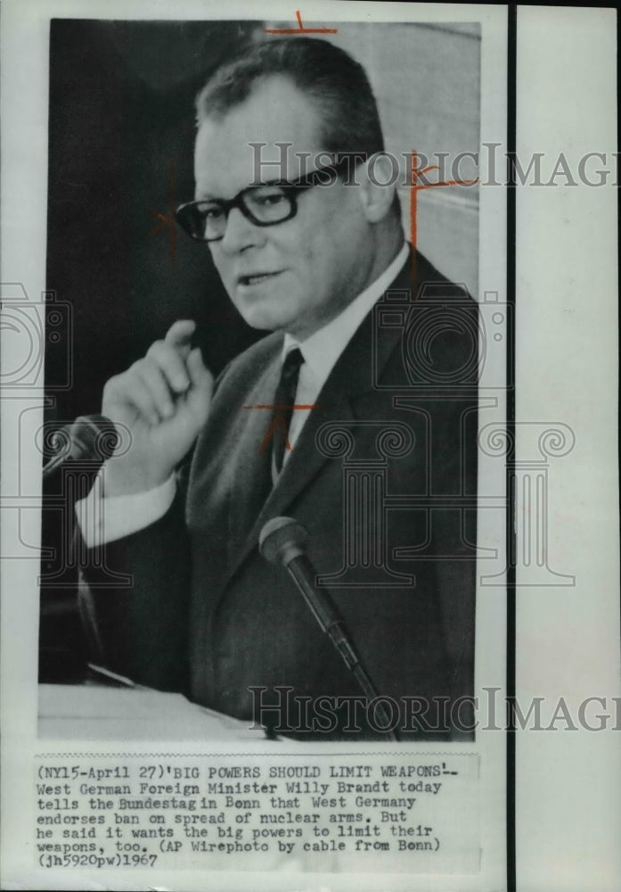 1967 Press Photo Foreign Minister Willy Brandt speaking at a conference in Bonn - Historic Images