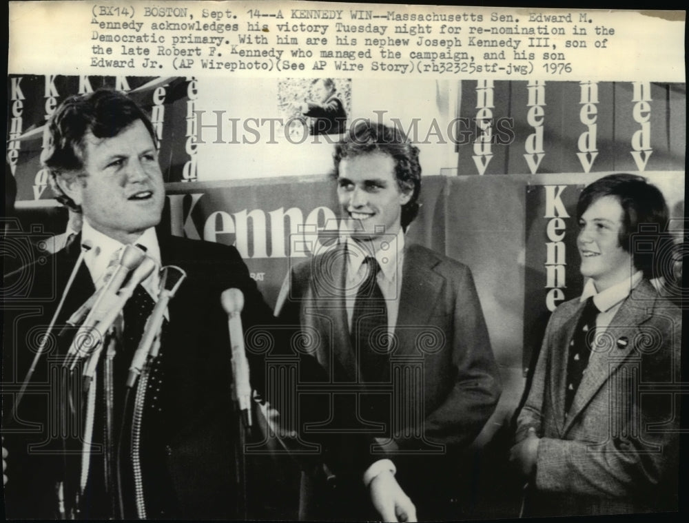 1976 Press Photo Sen. Edward Kennedy speaks after his victory in Democratic win - Historic Images