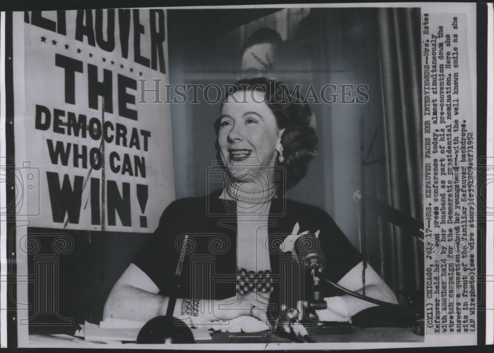 1952 Press Photo Mrs. Estes Kefauver, wife of Senator Kefauver, at press meet - Historic Images