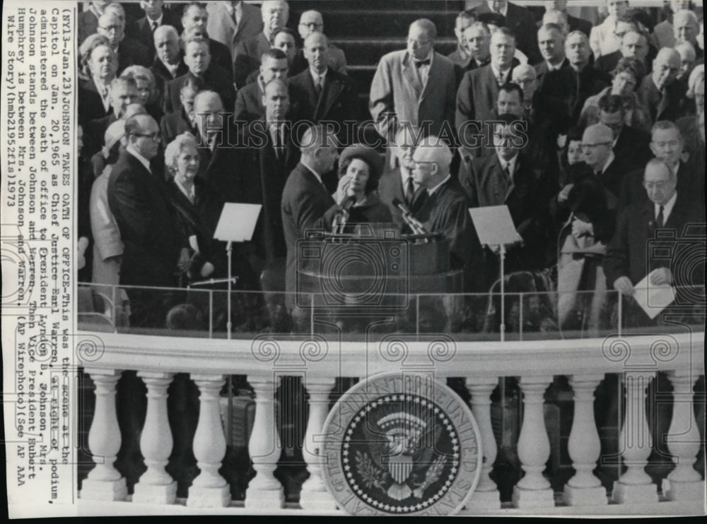 1973 President Lyndon Johnson taking oath of office at the Capitol - Historic Images