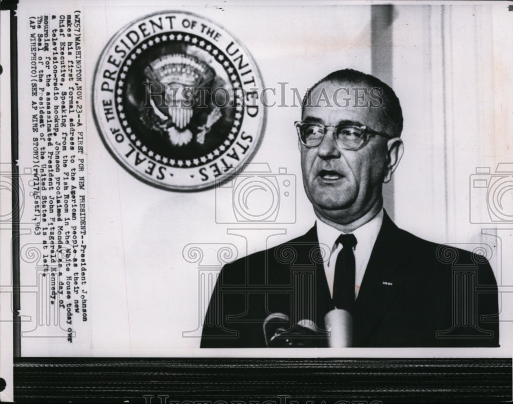 1963 Press Photo President Johnson during his first formal address - Historic Images