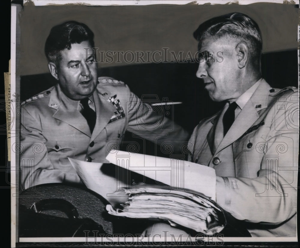 1956 Press Photo Gen. Curtis E. LeMay with Maj. Gen. Frank Bogart - Historic Images