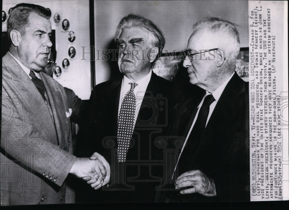 1952 Press Photo Spokesman for Hard Coal Producers, talk with Thomas Kennedy.-Historic Images