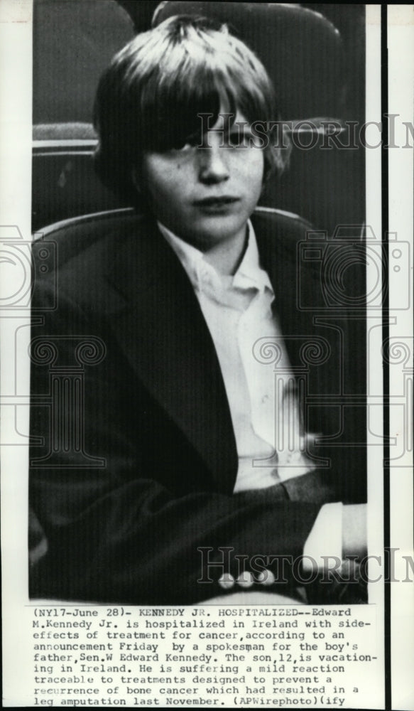 Press Photo Edward M. Kennedy Jr. In Ireland Hospital after cancer treatment.-Historic Images